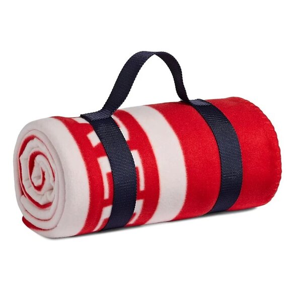 Hudson's Bay HBC True North Strong and Free Fleece Throw Blanket NEW NWT - Picture 4 of 6